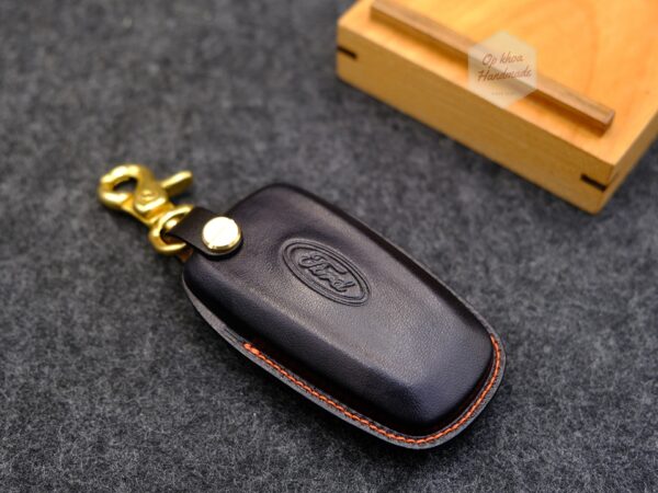 Ford Everest - Bao da chìa khóa - 2