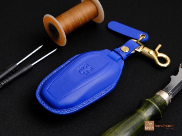 Mặt sau bao da chìa khóa Peugeot 3008