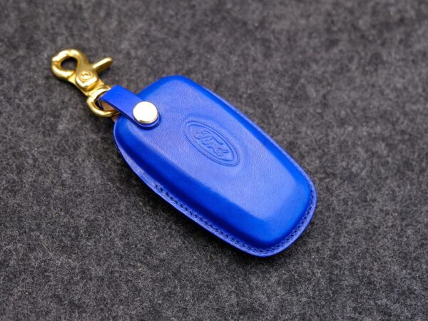 Ford Explorer - bao da chìa khóa