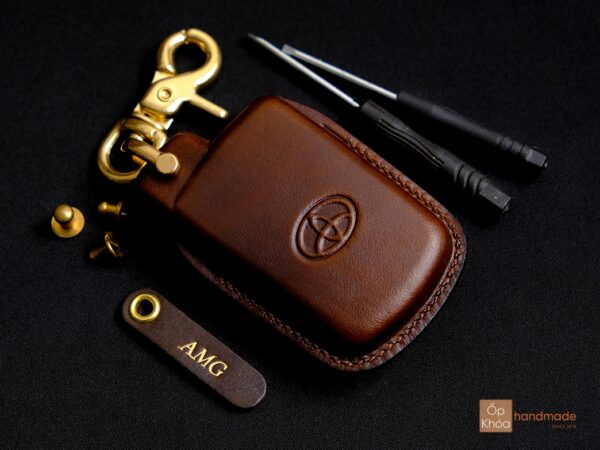 Mặt sau bao da chìa khóa Toyota Corolla Altis 2019-2021