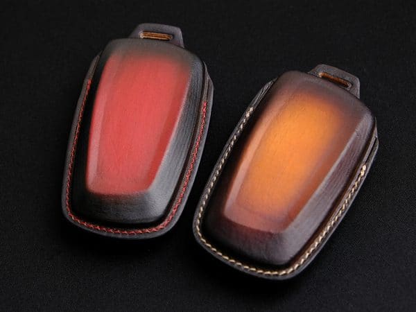 Bao da chìa khóa BMW XM giúp bảo vệ chìa khóa khỏi trầy xước va đập hàng ngày.