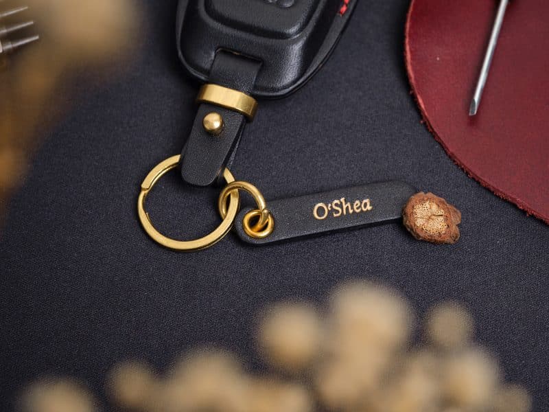 Chi tiết phụ kiện bao da chìa khóa Audi e-tron