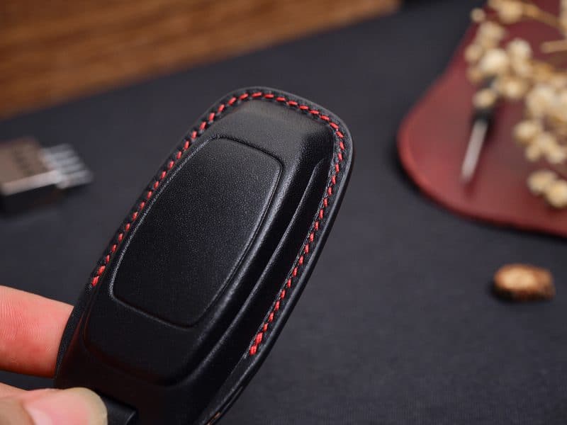 Bao da chìa khóa Audi e-tron sẽ là một sản phẩm hoàn hảo tới từng đường kim mũi chỉ