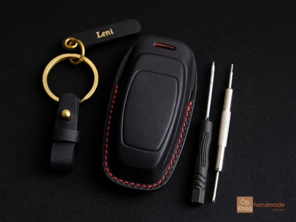 Mặt sau bao da chìa khóa Audi e-tron