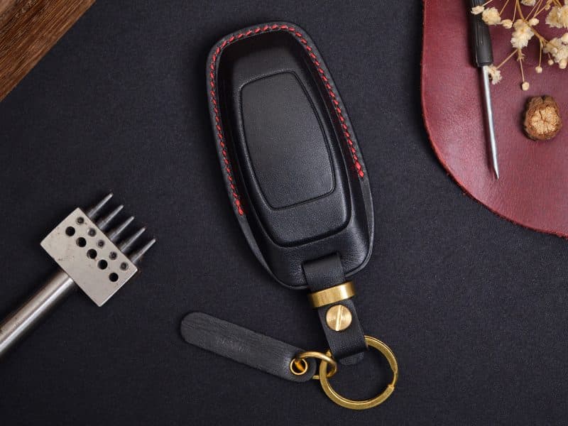 Mặt sau bao da chìa khóa Audi e-tron