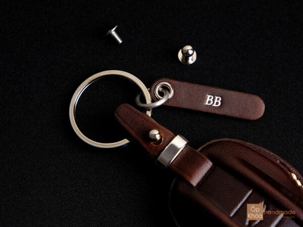 Phụ kiện đi kèm ốp chìa khóa Porsche Cayenne