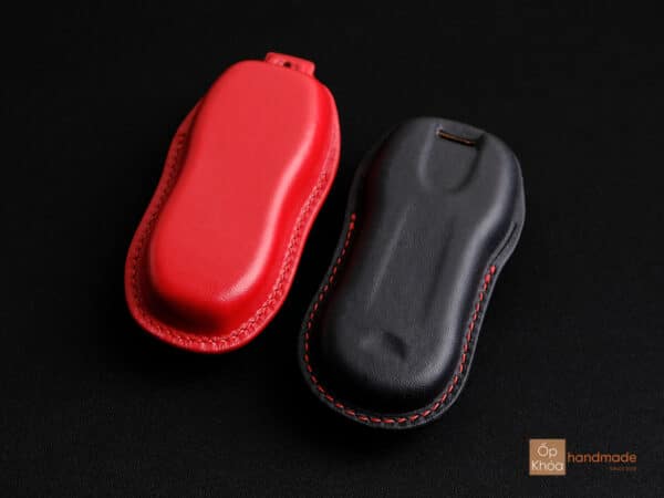 Mặt sau bao da chìa khóa Porsche Panamera