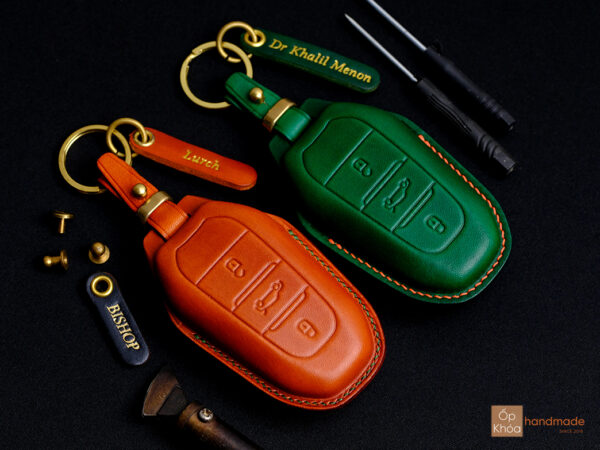 Mặt trước bao da chìa khóa Peugeot 2008