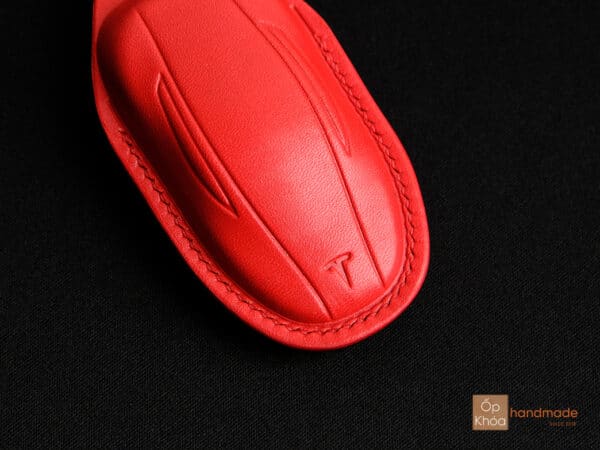Chỉ may của bao da chìa khóa Tesla Model Y