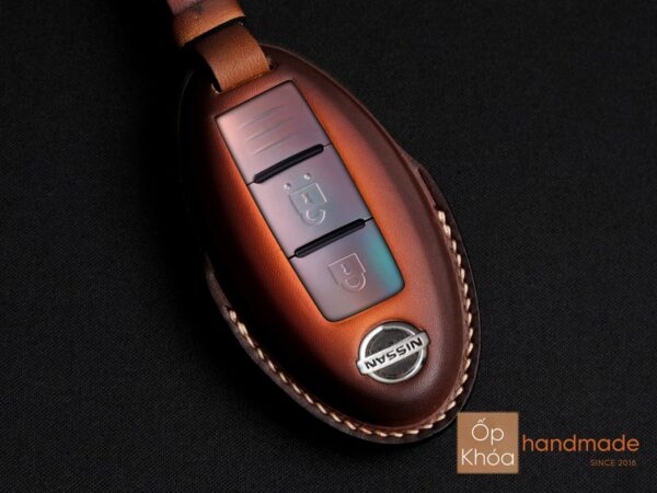 Bao da chìa khóa Almera chi tiết đường chỉ may