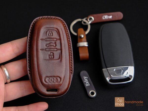 Trên tay mẫu bao da chìa khóa Audi handmade của chúng tôi