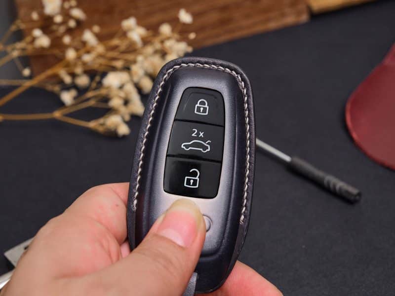 Trên tay mẫu bao da chìa khóa Audi handmade của chúng tôi