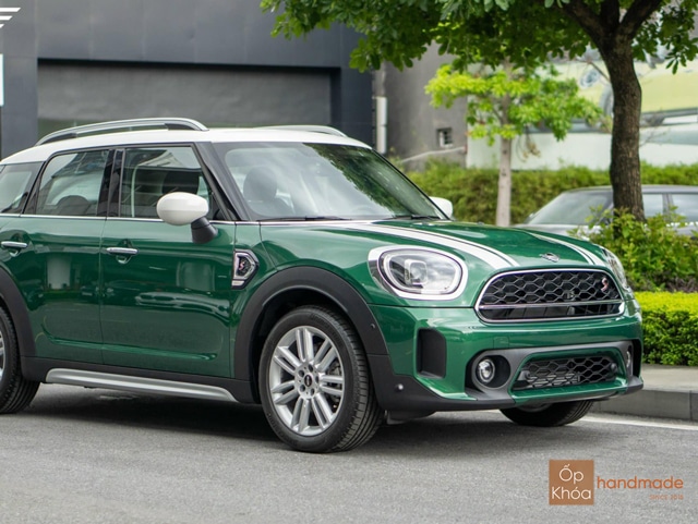 Mẫu xe Mini Countryman S màu xanh