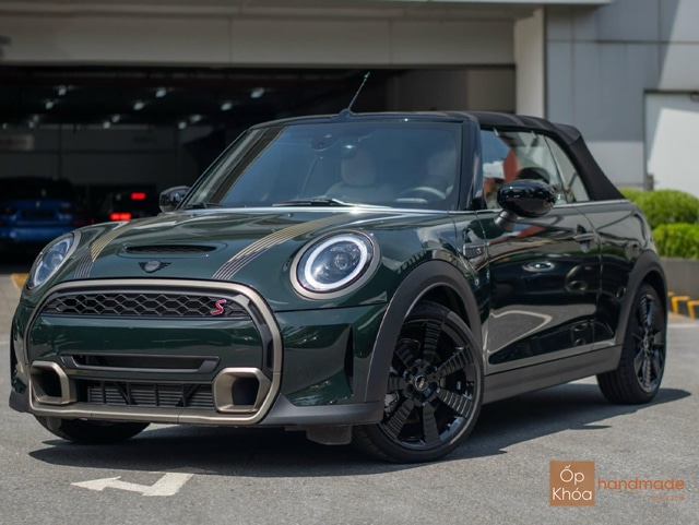 MINI Convertible Resolute Edition