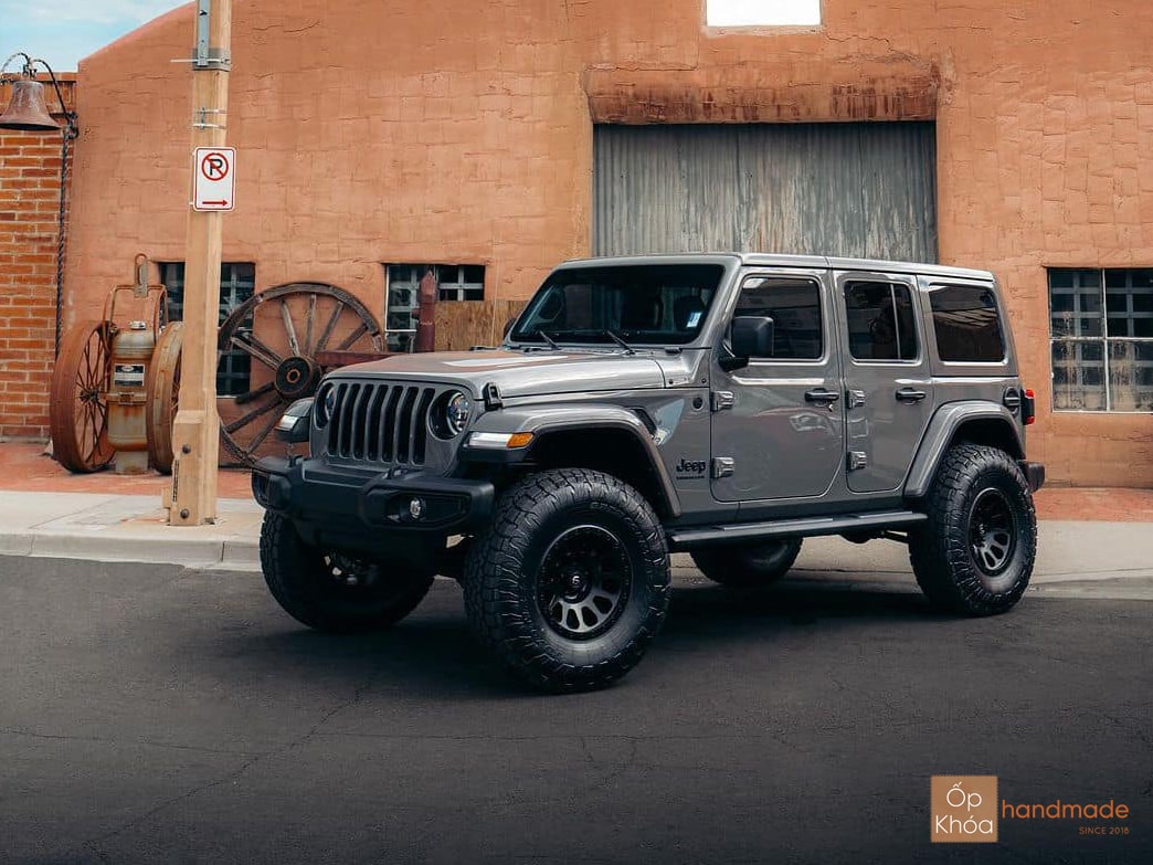  Jeep Wrangler Sahara