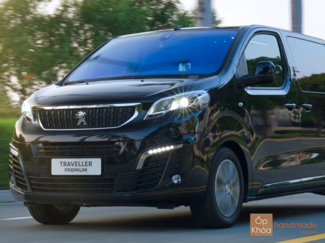 Ảnh minh hoạ xe Peugeot Traveller.