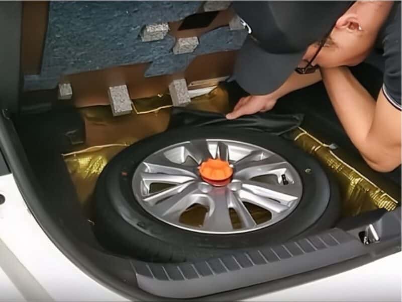 Hướng dẫn tự thay lốp dự phòng Toyota Vios khi gặp sự cố