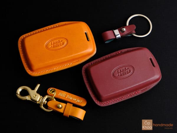 Mặt sau bao da chìa khóa discovery