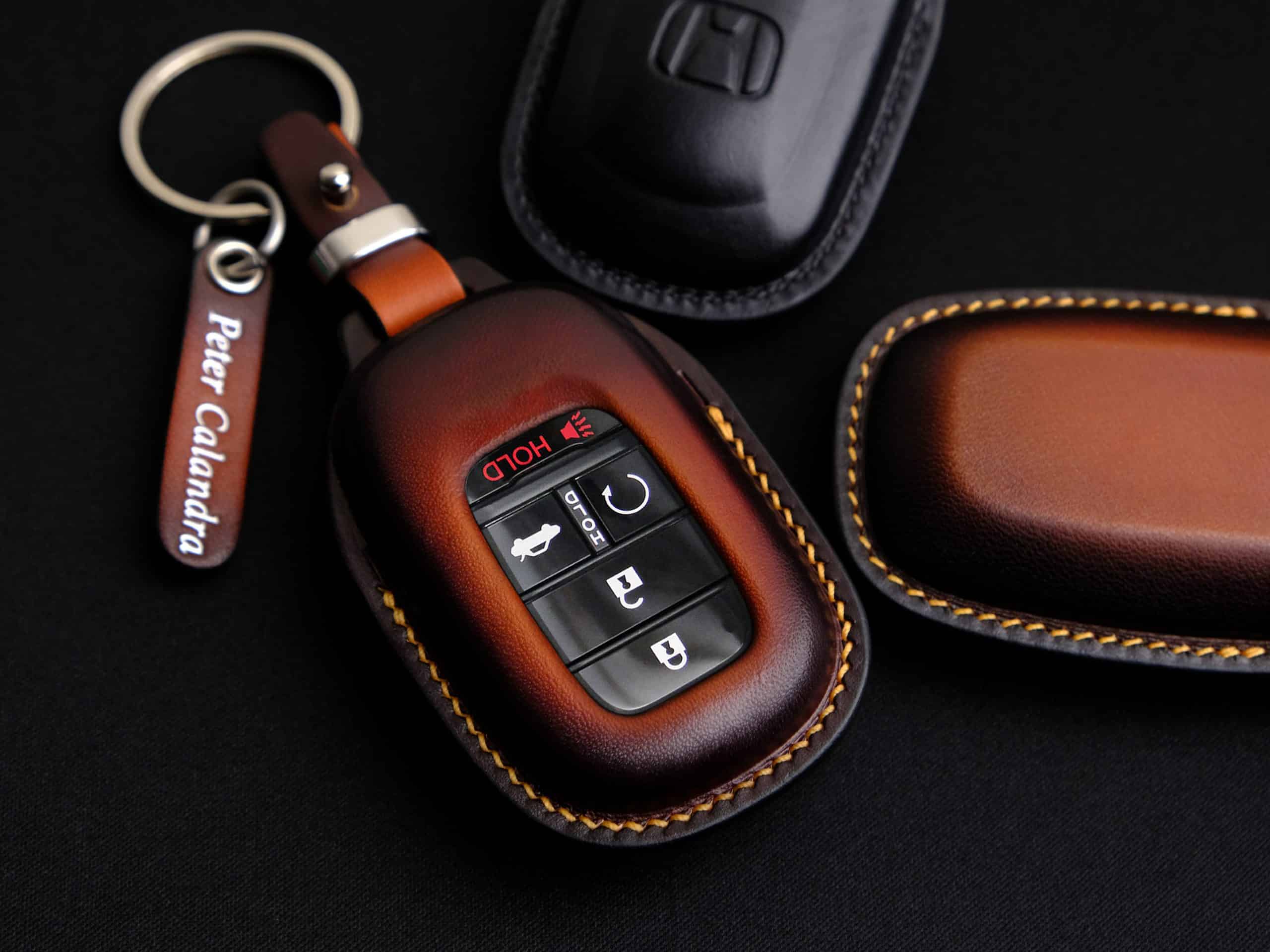 Bao da chìa khóa honda CR-V giúp bảo vệ, tăng độ bền và thể hiện cá tính người dùng.
