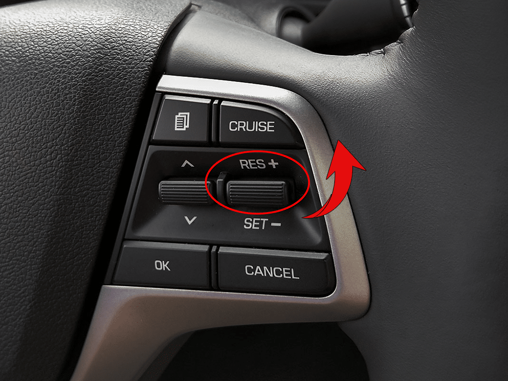 Hướng dẫn chỉnh tốc độ Cruise Control trên vô lăng Hyundai bằng nút RES+ để tăng tốc độ từng bước 1.6 km/h. Hướng dẫn chỉnh tốc độ Cruise Control trên vô lăng Hyundai bằng nút RES+ để tăng tốc độ từng bước 1.6 km/h.