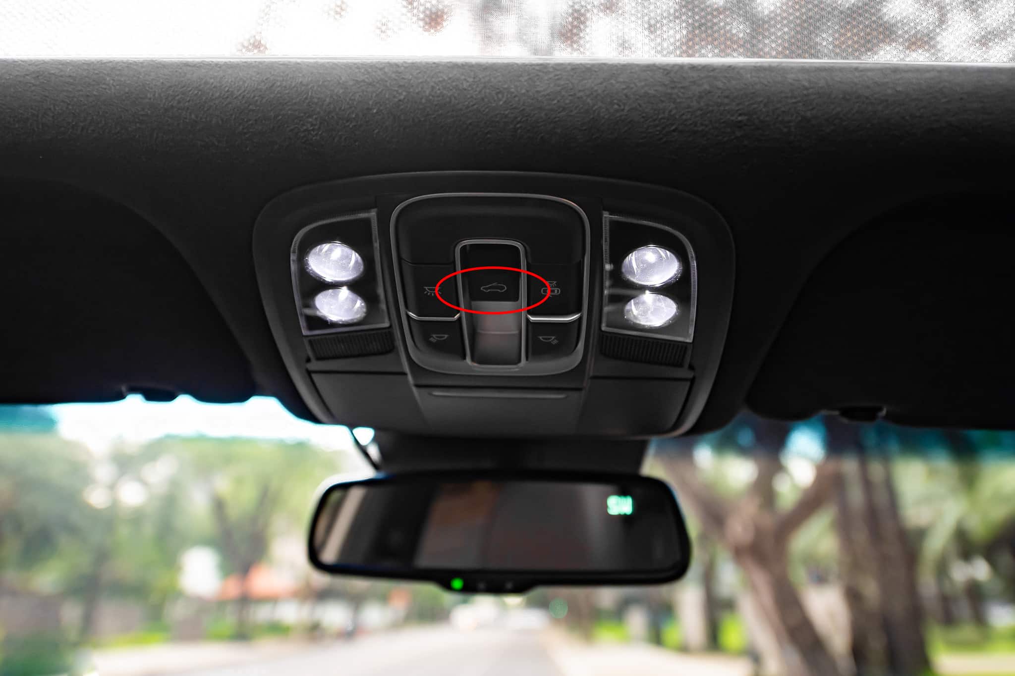 Điều khiển cửa sổ trời Hyundai SantaFe Điều khiển cửa sổ trời Hyundai SantaFe