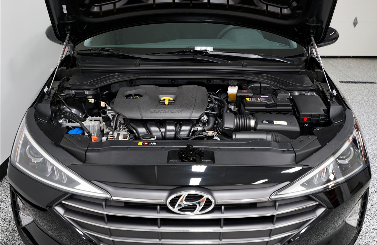 Hướng dẫn mở nắp capo Hyundai Elantra Hướng dẫn mở nắp capo Hyundai Elantra