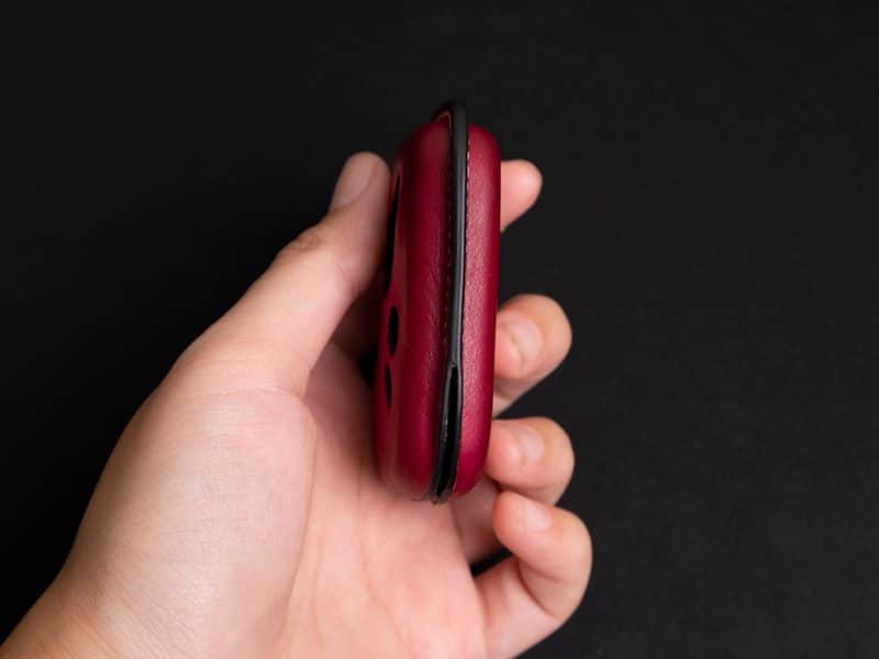 Bao da Lexus IS đỏ patina thủ công, cạnh bên viền da