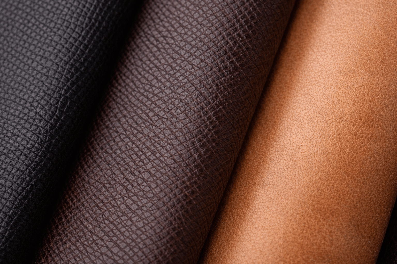 Cận cảnh vân da Epsom và da Vegtan