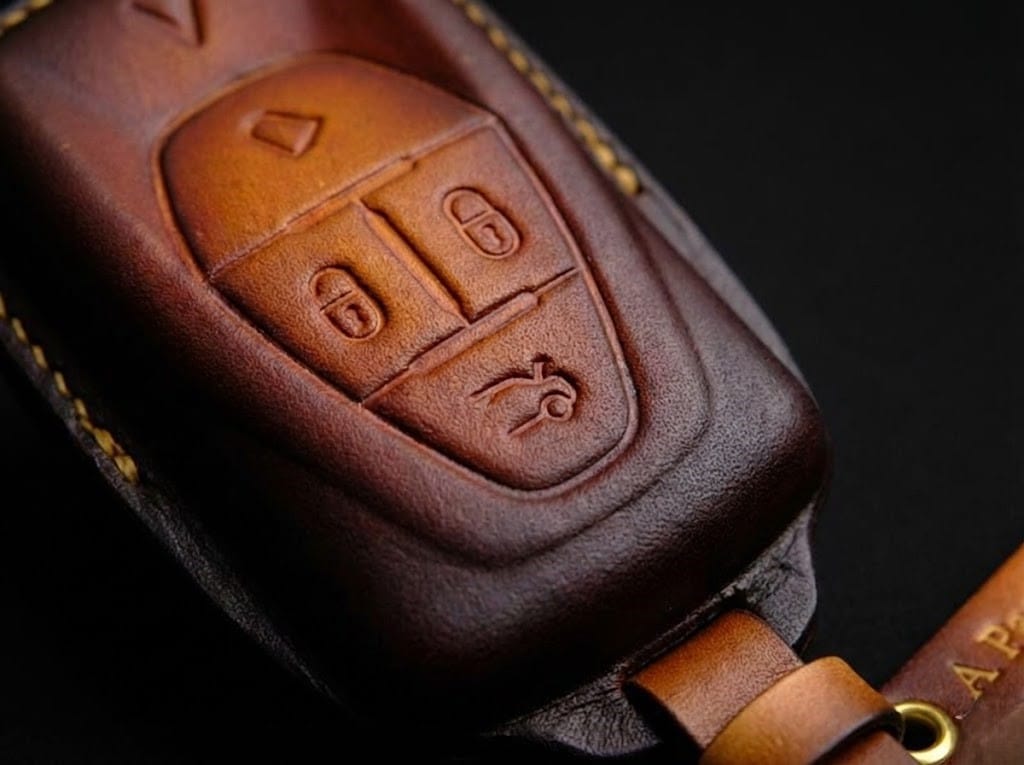 Kỹ thuật Wet Molding định hình bao da VFe34