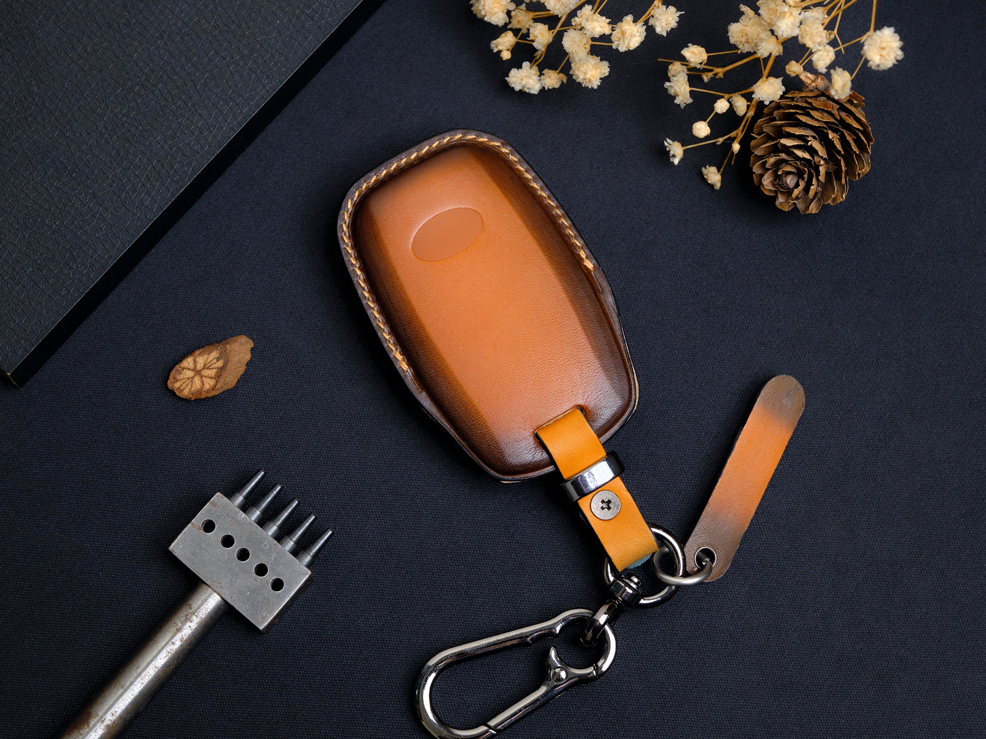 Bao da chìa khóa Kia handmade đúng form với tùy chọn hở nút khoét logo