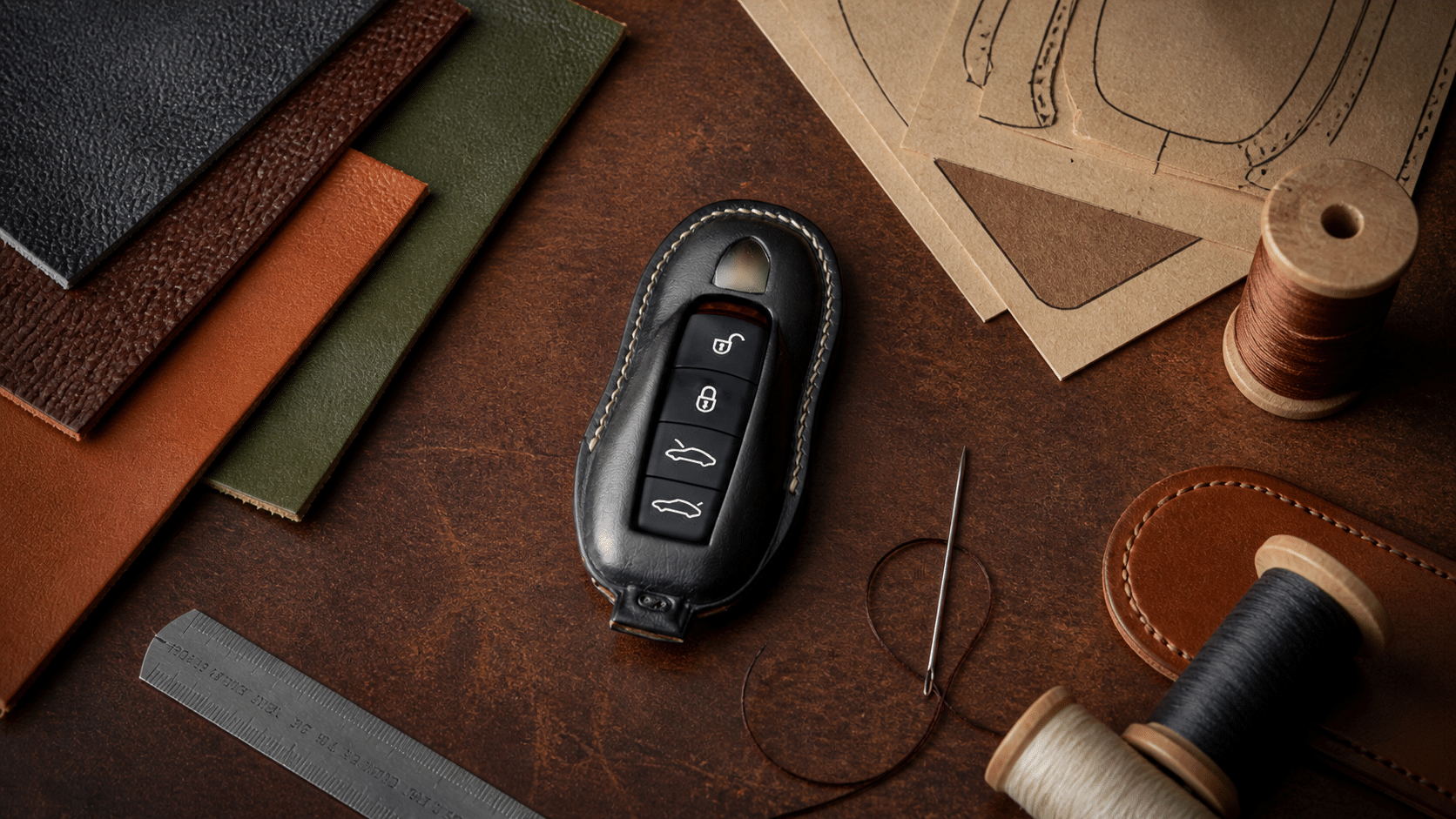 Bao da chìa khóa Porsche handmade cần chốt form trước khi chọn màu da